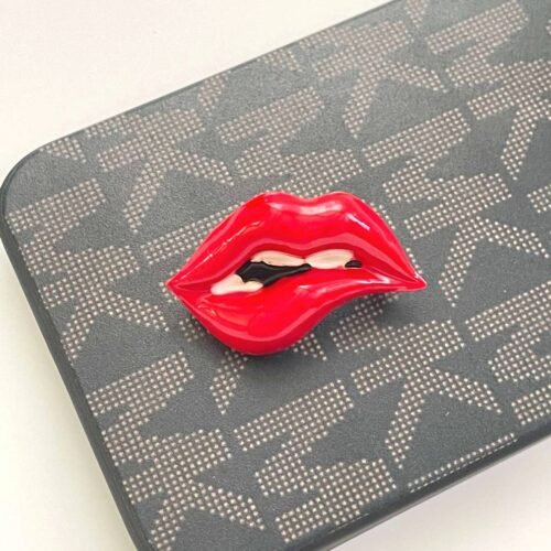 Brošňa Lady Lips pery fashion