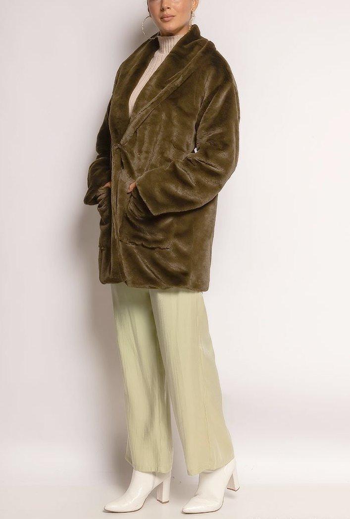 Kozusinova bunda s kapucnou khaki 163 multibella