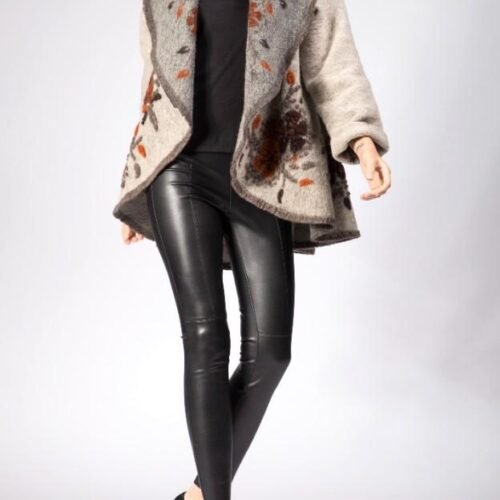 ITALY DÁMSKY OVERSIZE VLNENÝ KABAT VYSIVANY BEIGE 9 ITALY Dámsky oversize vlnený kabat vysivany