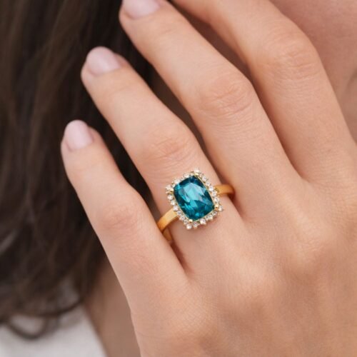 ZLATO Dámsky prsteň London Blue Topaz a 28 briliantov 585/000