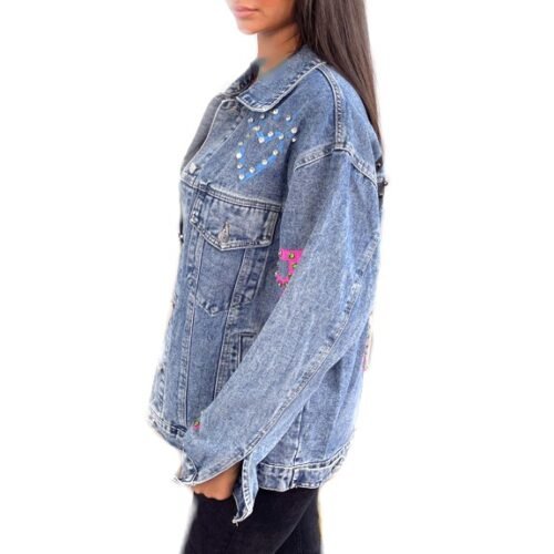 DÁMSKA DŽÍNSOVÁ OVERSIZE DŽÍNSOVÁ BUNDA S CVOKMI 7 Dámska Džínsová Oversize džínsová bunda s cvokmi