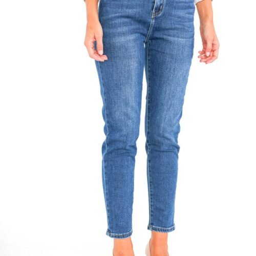 Mom cut jeans with rhinestones on the back pockets slim fit rifle hg6022 miss