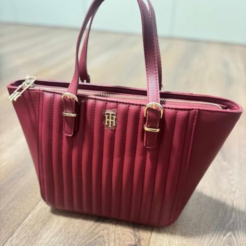 tommy hilfiger kabelka cervena handbag