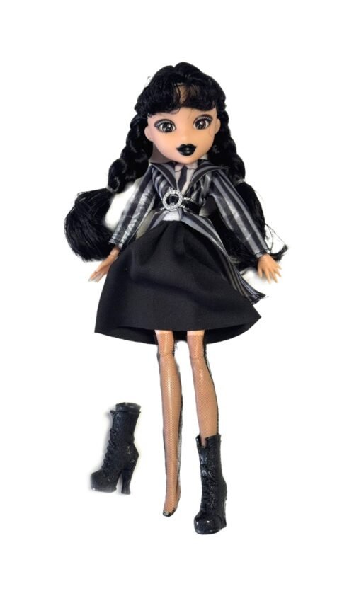 Babika Wednesday Doll Addams Family 26cm Anime – Obrázok 3