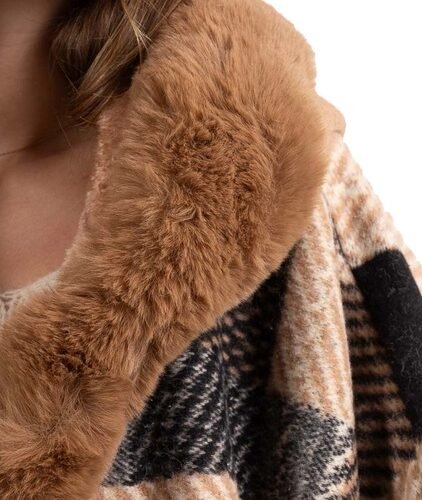 DÁMSKA PELERÍNA PONCHO S KOŽUŠINOU PONČO S KAPUCNOU 7 ponco poncho s kozusinou kozusina damske 9989 zimne 1