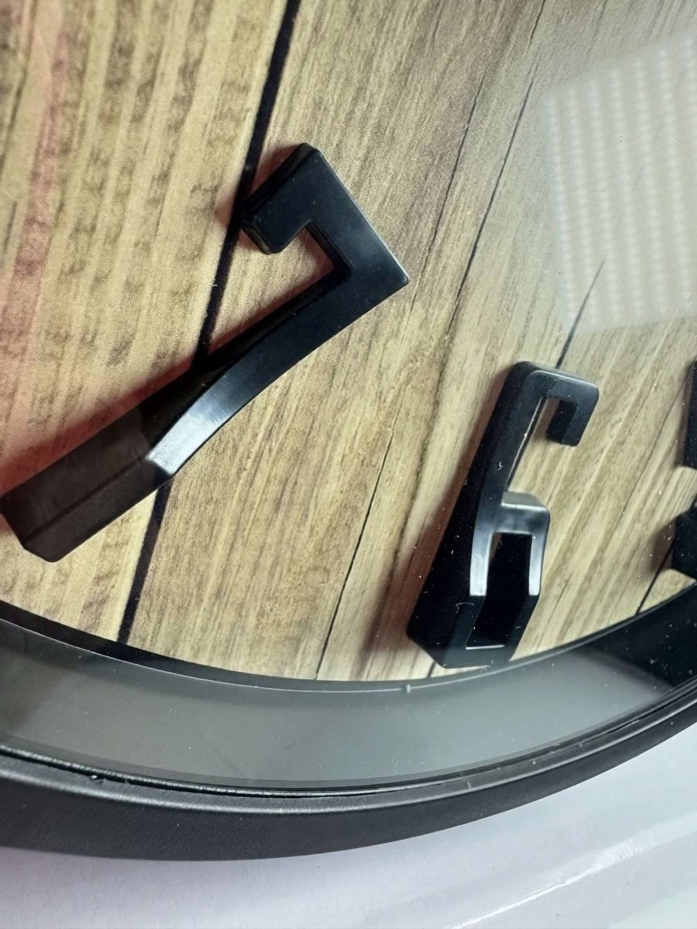 Nástenné hodiny moderne Ø 30cm čierno-hnede vzhľad dreva 5 Nástenné hodiny moderne Ø 30cm čierno-hnede vzhľad dreva – Obrázok 4