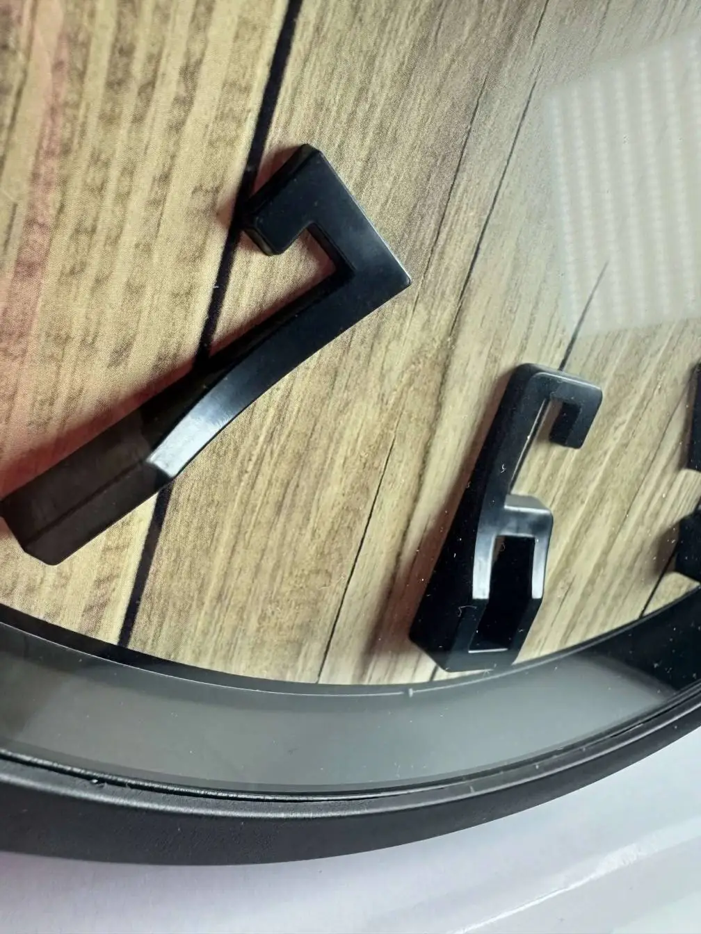 Nástenné hodiny moderne Ø 30cm čierno-hnede vzhľad dreva – Obrázok 4
