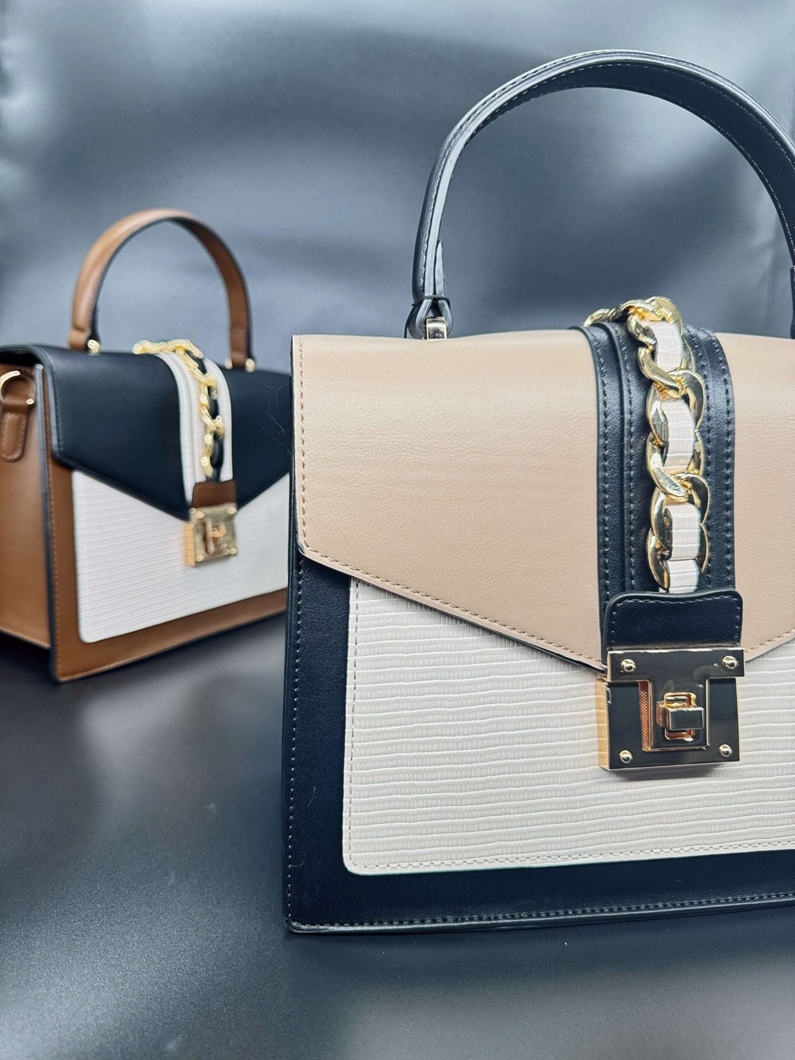 FRANCE CHIC STYLE KABELKA HANDBAG CROSSBODY 8012 COFFEE 5 FRANCE Chic Style Kabelka Handbag Crossbody 8012 Coffee – Obrázok 3
