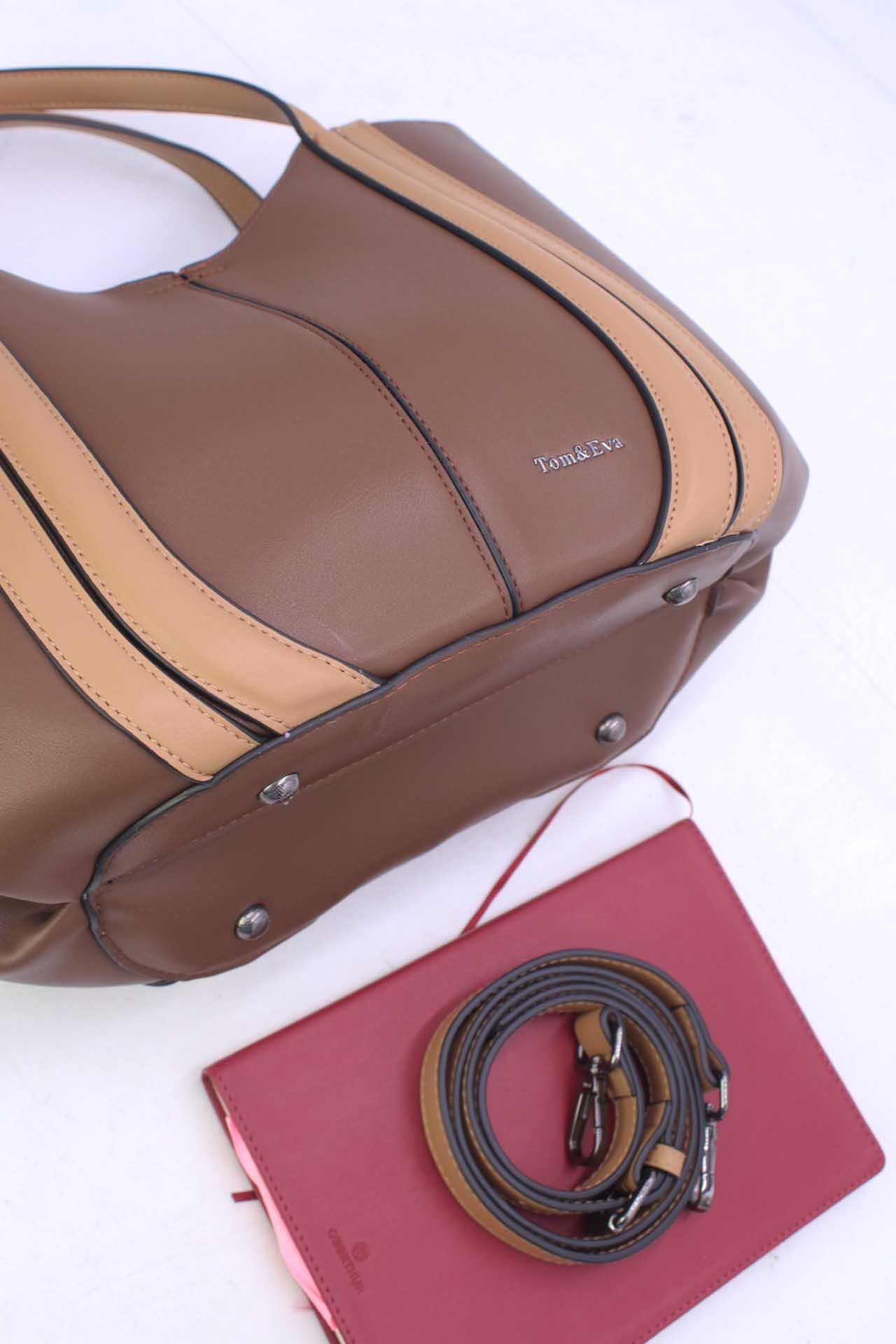 FRANCE KABELKA CHIC LEATHER EFFECT HANDBAG 6374 COFFEE APRICOT 5 FRANCE Kabelka Chic Leather Effect Handbag 6374 Coffee Apricot – Obrázok 4