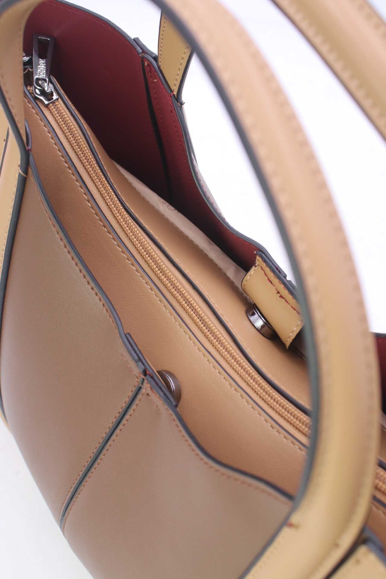 FRANCE KABELKA CHIC LEATHER EFFECT HANDBAG 6374 COFFEE APRICOT 4 FRANCE Kabelka Chic Leather Effect Handbag 6374 Coffee Apricot – Obrázok 3