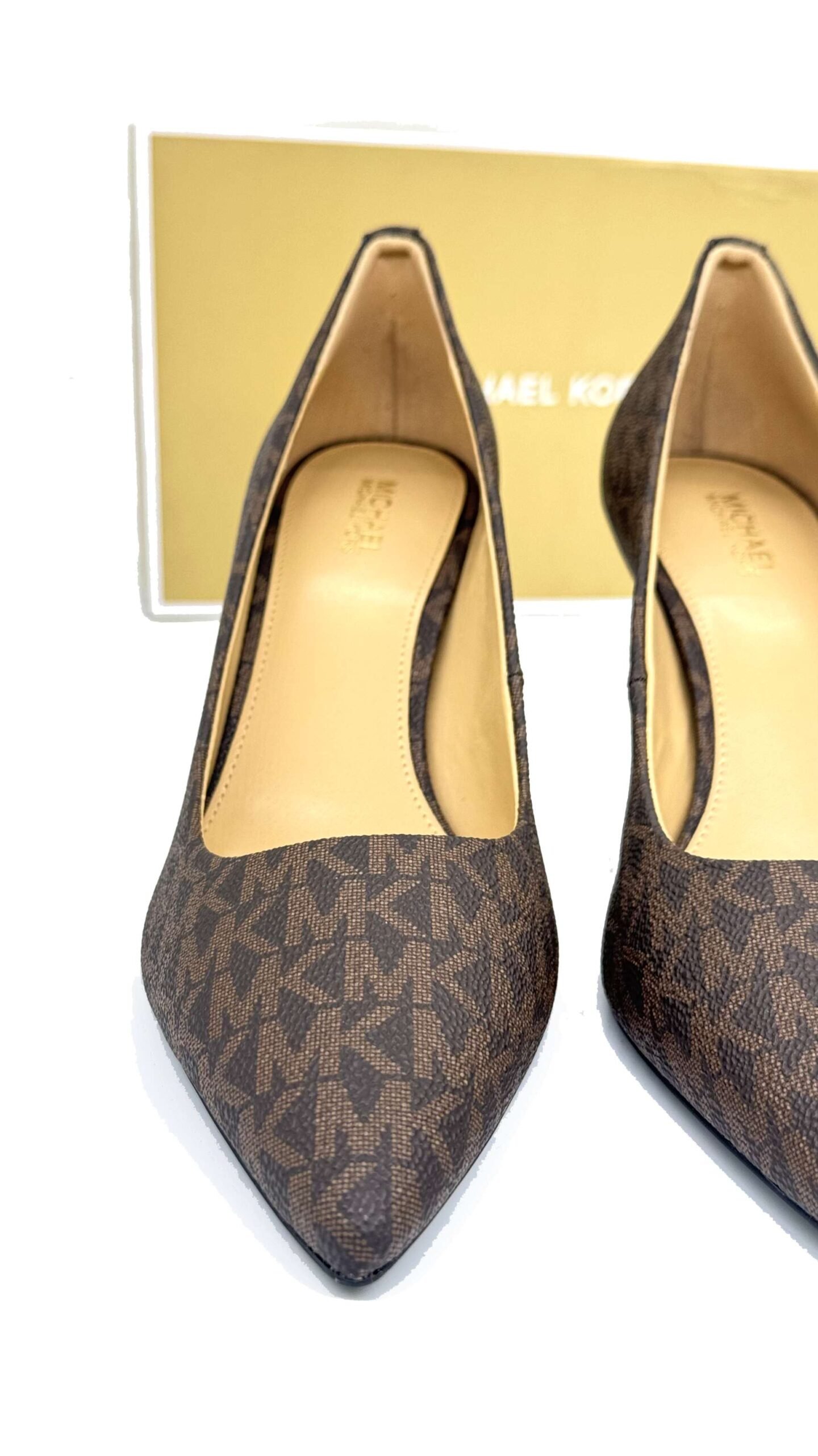 MICHAEL KORS LODICKY DOROTHY MONOGRAM PUMP BROWN 6 MICHAEL KORS Lodicky Dorothy Monogram Pump Brown