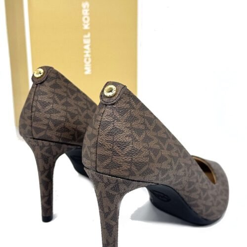 MICHAEL KORS LODICKY DOROTHY MONOGRAM PUMP BROWN 9 MICHAEL KORS Lodicky Dorothy Monogram Pump Brown – Obrázok 4