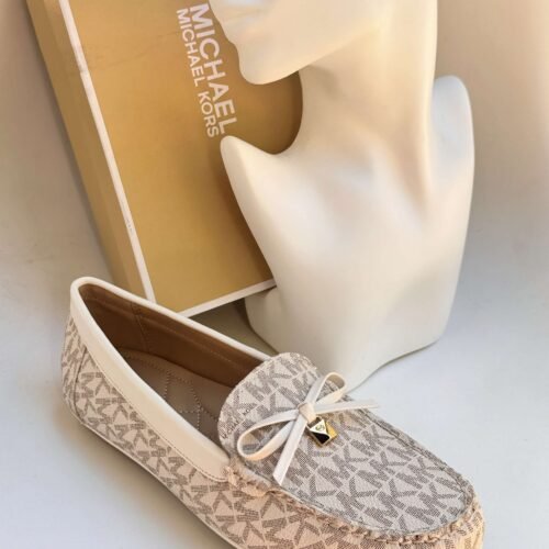 MICHAEL KORS DÁMSKE MOKASÍNY JULIETTE LOGO LOAFER VANILLA