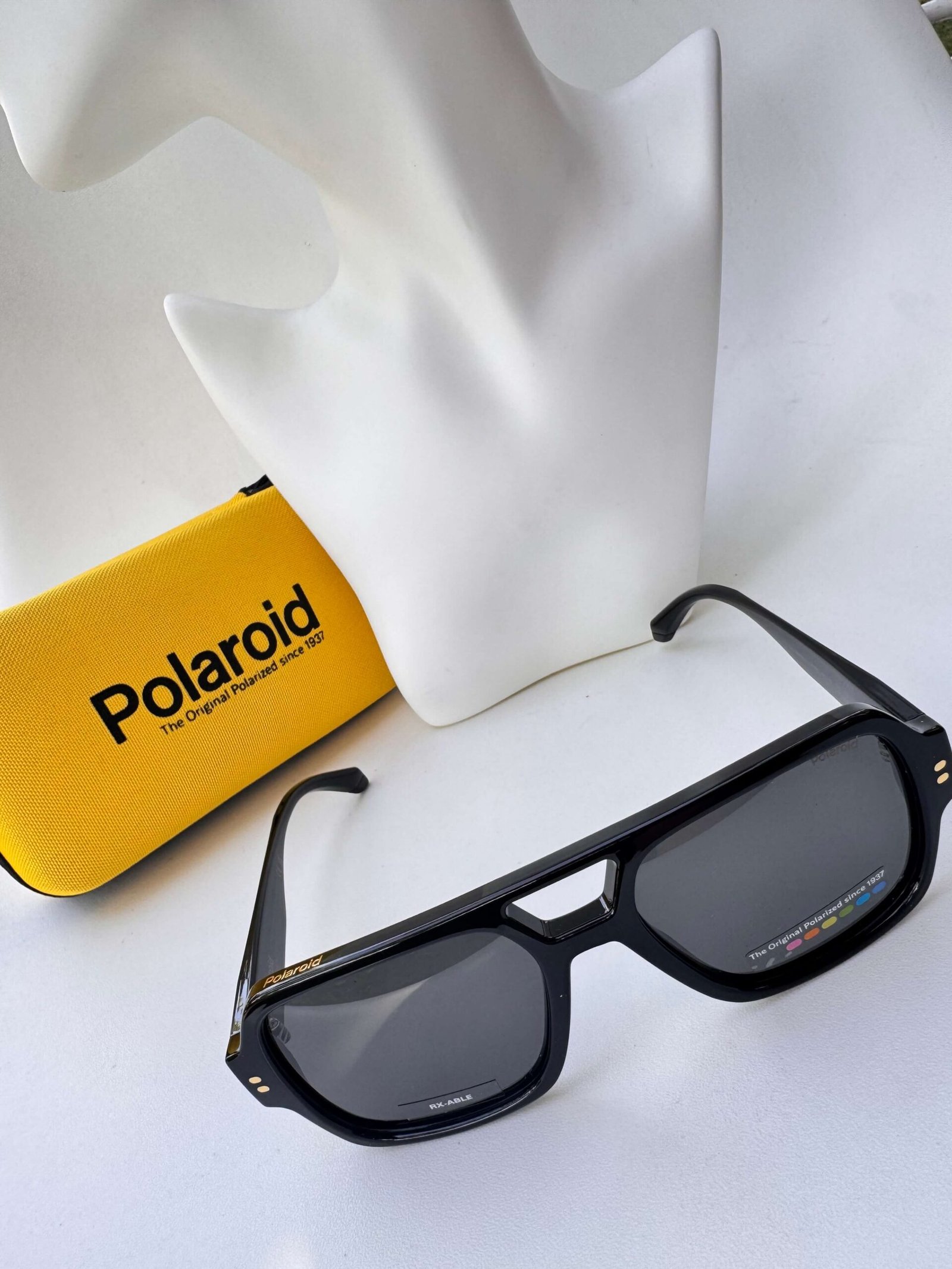 POLAROID POLARIZAČNÉ OKULIARE UNISEX PLD 6250 S CIERNE 4 Polaroid Polarizačné Okuliare unisex PLD 6250 S cierne – Obrázok 3