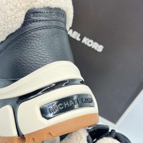 MICHAEL KORS DARIUS SHEARLING HIKER SNEAKER BLACK PANSKE 9 MICHAEL KORS Darius Shearling Hiker Sneaker Black panske – Obrázok 3